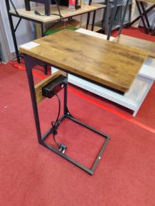 طاولة قهوة معدنية مدمجة بشريط طاقة على شكل C مع إطار عتيق مع محطة شحن مع منفذ USB - Product Image 6