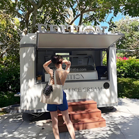 Camion de café mobile blanc haut de gamme, remorque à glaces entièrement équipée, chariot de vente ambulante pour les entreprises de restauration rapide et de boissons