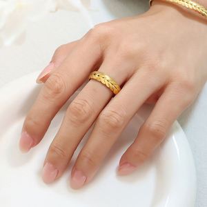 Brazaletes de Moda para Mujer, Chapados en Oro de 18K, Titanio 316, Acero Inoxidable, con Patrón Geométrico, Estilo Abierto, Joyería de Moda, Regalo, Venta al Por Mayor - Product Image 4