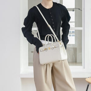 Bolso Bandolera de Cuero Genuino de Primera Capa para Mujer, Gran Capacidad, Correa Única, Diseño Elegante y Sólido - Product Image 4