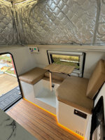 Camper de camion avec un design robuste en aluminium de qualité supérieure, des loquets sécurisés et un éclairage LED économe en énergie