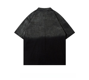 Polo Unisex con Colletto Effetto Acid-Washed, Stampa Tipografica, Silhouette Oversize Boxy - Product Image 2