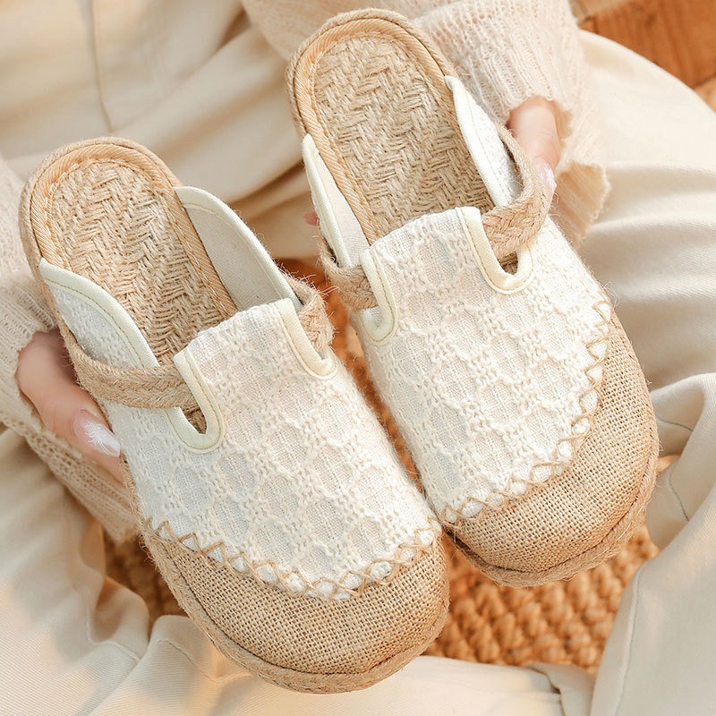 Chaussons blancs T30