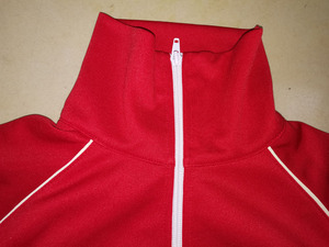 Chaqueta de baloncesto de pista clásica de entrenamiento de corredor para hombre rojo poliéster 100% con logotipo bordado personalizado en blanco barato - Product Image 3