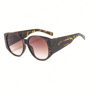 Lunettes de soleil pour femmes à logo personnalisé, prix de gros abordable, tendance, monture large, style rétro, lunettes rondes pour femmes - Product Image 5