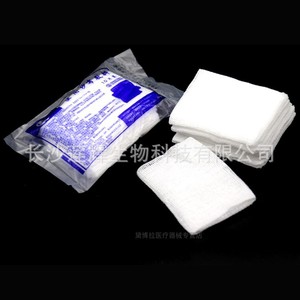 Compresses de gaze médicale stérile à 8 couches, 8 cm x 8 cm, jetables, pour la désinfection des plaies et le pansement, en coton dégraissé. - Product Image 4