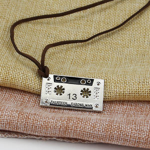 Portachiavi in Metallo a Forma di Audiocassetta del Film '13 Reasons Why', Gioiello Punk per <span class=keywords><strong>Donna</strong></span>, Regalo con Logo - Product Image 2