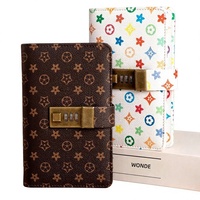 En stock, Vente en gros, Transfrontalier, Carnet de notes 100 pages en similicuir imprimé, style vintage, avec cadran de serrure, à feuilles mobiles et reliure agrafée