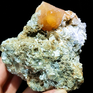 Số Lượng Lớn Nguyên Liệu Tự Nhiên Scheelite Khoáng Sản Mẫu Nhỏ Scheeliter Khoáng Sản Scheelite Và Mica Khoáng Sản Cho Chữa Bệnh - Product Image 1