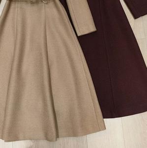 Nuovo abito invernale di alta qualità 2025 <span class=keywords><strong>abiti</strong></span> firmati di moda donna Flower botton cintura Deco manica lunga a metà polpaccio <span class=keywords><strong>in</strong></span> <span class=keywords><strong>lana</strong></span> kaki - Product Image 5