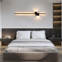 Nouvelle applique murale linéaire minimaliste, style nordique populaire, applique murale LED moderne et simple, éclairage mural à grille pour salon