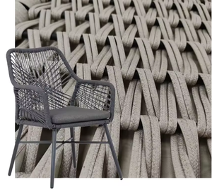 طقم أثاث طاولة وكراسي بتصميم عصري من مادة الراتان/الخيزران البلاستيكية، مقاوم للأشعة فوق البنفسجية لمدة 2000 ساعة، قابل للطي بألوان مخصصة - Product Image 2