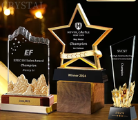 Trophée en métal-cristal et bois massif |   Récompenses haut de gamme personnalisées pour les réunions annuelles sur le thème de la montagne et les réalisations exceptionnelles