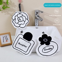 Serviettes à main Longren Camellia en velours corail épaissi, serviettes suspendues pour cuisine et salle de bain, serviettes mignonnes adaptées aux enfants
