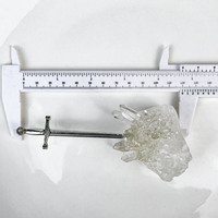 Caractéristiques uniques Produits spirituels Cristal de guérison Fengshui Épée dans la pierre pour la décoration