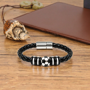 Bracciale in Pelle Nera alla Moda per Uomo e Ragazzo, Chiusura Magnetica con Charm a Forma di Pallone da Calcio, Accessorio Gioiello, Regalo per Lui - Product Image 2
