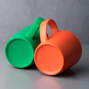 Taza de Cerámica Personalizada Naranja Verde Diseño Minimalista Impresión en Serigrafía Regalo para Promoción Empresarial - Product Image 2