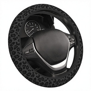 Funda <span class=keywords><strong>para</strong></span> Volante <span class=keywords><strong>de</strong></span> Neopreno con Estampado <span class=keywords><strong>de</strong></span> Leopardo Negro, Elástica, Antideslizante y Transpirable, Marca OLIVER, Compatible con <span class=keywords><strong>Volantes</strong></span> <span class=keywords><strong>de</strong></span> 15 Pulgadas, Accesorios <span class=keywords><strong>para</strong></span> Automóviles <span class=keywords><strong>para</strong></span> <span class=keywords><strong>Mujer</strong></span> - Product Image 1