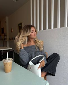 2025 nouveauté Vintage Sexy une ligne épaule à manches longues <span class=keywords><strong>pull</strong></span> femme paresseux ample couleur unie <span class=keywords><strong>pull</strong></span> haut - Product Image 2