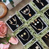 Boîte à bijoux en papier personnalisée avec logo, emballage pour bijoux, pierres précieuses, bracelet, présentoir à bijoux, boîte à bracelet Cartier, rangement pour collier