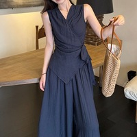 Setelan Blus Tanpa Lengan V-neck Gaya Korea yang Lembut dan Chic dengan Celana Kasual Lebar Longgar, Kedatangan Baru Musim Panas 2026, Setelan Dua Potong yang Modis.