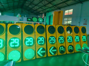 Feux de signalisation routière à LED clignotants Crossroads 300 mm, 3 sections, rouge, vert, jaune, 12-24 V CC - Product Image 4