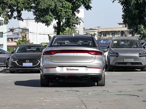 Coche eléctrico de 4 ruedas Coche eléctrico de alta velocidad completamente cerrado para adultos Conducción Coche eléctrico nuevo 130 km/<span class=keywords><strong>h</strong></span> en stock Aion <span class=keywords><strong>S</strong></span> EV Barato - Product Image 4