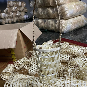 99GD Porte-gobelet en bambou de haute qualité Finition lisse pour une utilisation quotidienne dans les cafés et les maisons Artisanat du Vietnam - Product Image 1
