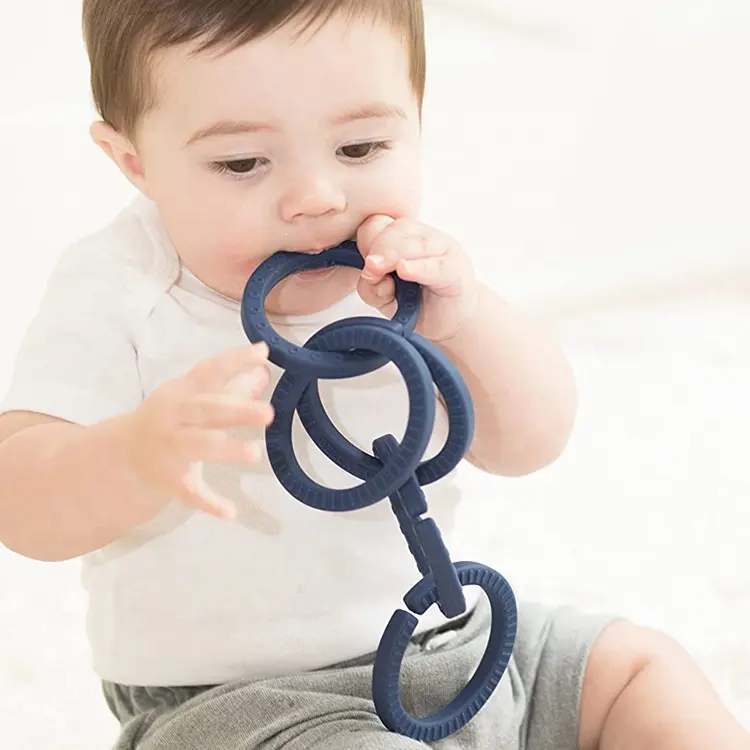 OEM Mainan Gigit Bayi Bersensor Desain Baru Lembut Bebas Bpa Silikon Aman Bertautan Cincin Perkembangan Mainan Gigitan Bayi