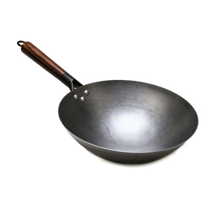 Juego de utensilios de cocina de estufa de Gas sin recubrimiento hecho a mano de Zhangqiu, <span class=keywords><strong>Wok</strong></span> de hierro forjado con mango de madera, tapa de vidrio, olla de acero antiadherente para freír - Product Image 2