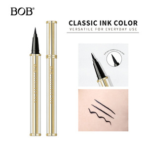 Stylo Eyeliner Bob Cool Black Waterproof pour le maquillage des yeux - Product Image 2