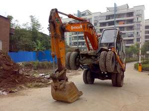 Excavadora de cadenas Hitachi EX100-5 usada, 90% nueva, 1 año de garantía, rodamientos de motor, movimiento de tierras, mediana, EX120 ZX120 en venta - Product Image 5