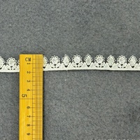 Tissu de dentelle africaine de luxe à sequins et perles, motif floral ajouré en forme de diamant, broderie simple face, filament de polyester 1,8 cm