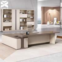 Table de bureau exécutive en forme de L moderne : Bureau modulaire, mobilier commercial de luxe pour les espaces de coworking et les salles de réunion
