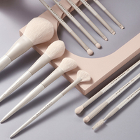 Rownyeon 2024 12 pièces de pinceaux de maquillage professionnels végétaliens ensemble de pinceaux de fond de teint de haute qualité