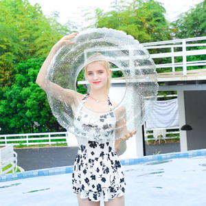 ห่วงยางว่ายน้ำใสแบบเป่าลมทรงกลมทำจาก PVC สำหรับใช้ในสระน้ำ เหมาะสำหรับทุกเพศ - Product Image 2