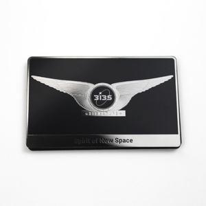 บัตรสมาชิกสมาร์ทชิป สลักเลเซอร์ 0.4-2.0 มม. บัตรธุรกิจโลหะสีดำทอง - Product Image 4