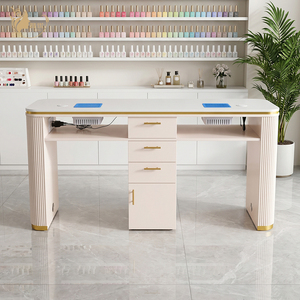 Mesa de Manicura Doble de Lujo con Colector de Polvo Incorporado, Estación de Manicura Moderna con Patas de Columna Romana y Detalles Dorados para Salón de Belleza - Product Image 6