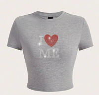 Fabrication de t-shirt court personnalisé sexy en cristal avec logo en strass pour femmes t-shirt ras du cou fitness à la mode pour dames
