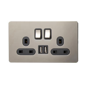 Enchufe Táctil Individual de 10A Color Gris Níquel Británico para PC UK con Interruptor de Encendido/Apagado, Clasificación IP27, Diseño Minimalista - Product Image 2