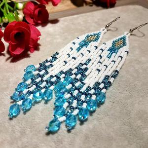 Pendientes largos con cuentas Creaciones hechas a mano - Product Image 1
