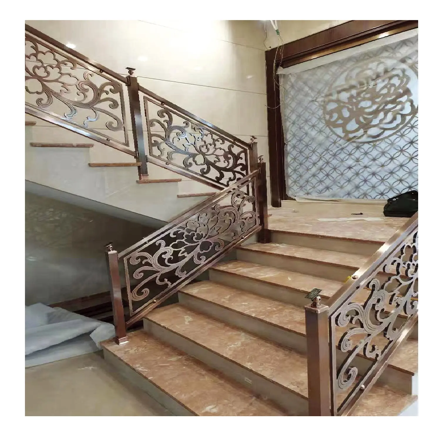 TAKA中国工場高級高級真鍮/アルミ彫刻階段手すりデザイン