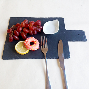 Assiette de service <span class=keywords><strong>en</strong></span> <span class=keywords><strong>ardoise</strong></span> noire, assiettes <span class=keywords><strong>en</strong></span> pierre, dîner, planche <span class=keywords><strong>en</strong></span> <span class=keywords><strong>ardoise</strong></span> noire <span class=keywords><strong>avec</strong></span> poignées pour le dîner, plateaux à pizza - Product Image 3