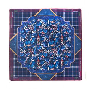 Tapis de table de mahjong de luxe style floral HaloOne 33x33, surface en caoutchouc imperméable et silencieuse, thème violet pour soirées de jeu et décoration intérieure - Product Image 1