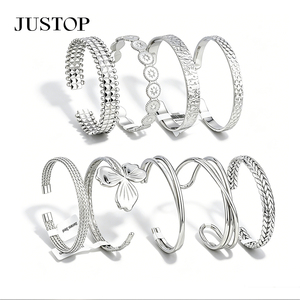 Pulseras OEM/OEM personalizadas, impermeables, de acero inoxidable, chapadas en oro, joyería de moda, hipoalergénicas, pulseras de oro que no se deslustran. - Product Image 2