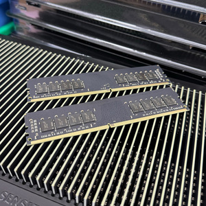 Wholesale DDR3 & <b>DDR4</b> 4GB 8GB 16GB 32GB <b>RAM</b> for Laptop Desktop 2666MHz Frequency Capacity Computer Application Laptop Memory Sol - Product Image 4