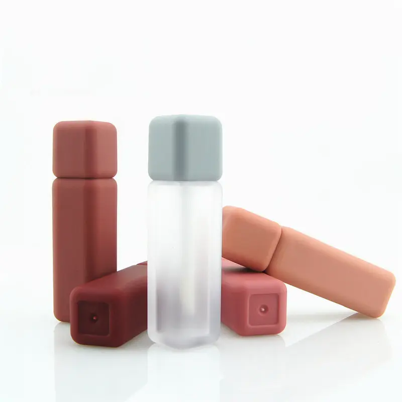 Özel boş plastik kozmetik tüpleri, özel etiket, kare dudak parlatıcısı tüpleri, ruj kabı, 2023