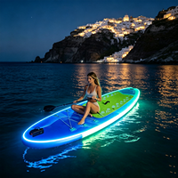 Planche de paddle gonflable lumineuse à LED pour les loisirs nocturnes en bord de mer et les aventures aquatiques