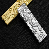 Accessoires de fumer créatifs personnels dragon en relief pull down briquet gaz métal or briquet