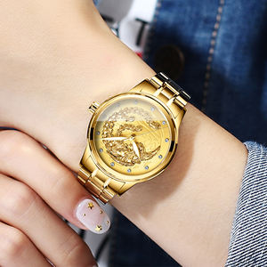 Montre de luxe dorée pour femme, étanche, lumineuse, à quartz, motif Dragon Phénix, pour couple, bracelet en acier inoxydable et cuir - Product Image 2